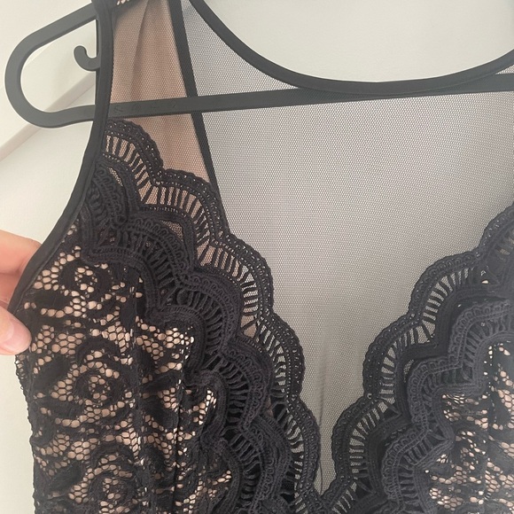 Le Chateau Lace and mesh dress Black size S - Picture 2 of 9